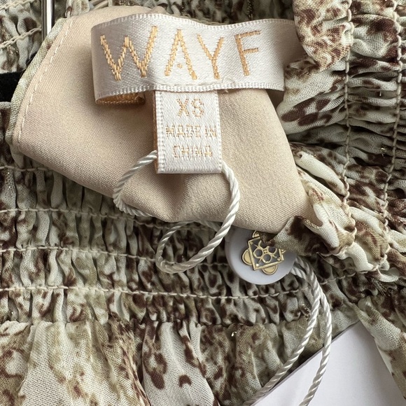 WAY Dutchess Smocked Waist Puff Sleeve Top Sand  Sand Snake - Picture 5 of 9